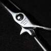 Ciseaux pour coiffeur ergonomique professionnel - THE 1ST - INSOLENT détail de la vis