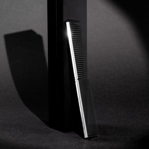 Peigne pour coiffeur ergonomique professionnel - OBSESSIUM - INSOLENT
